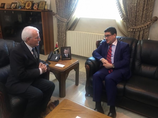 الوزير توق يلتقي السفير الهنغاري في عمان